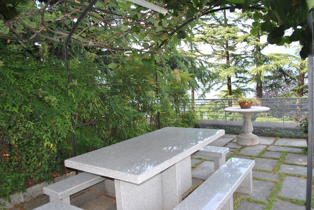 Villa Ortensia Oliveto Lario Стая снимка